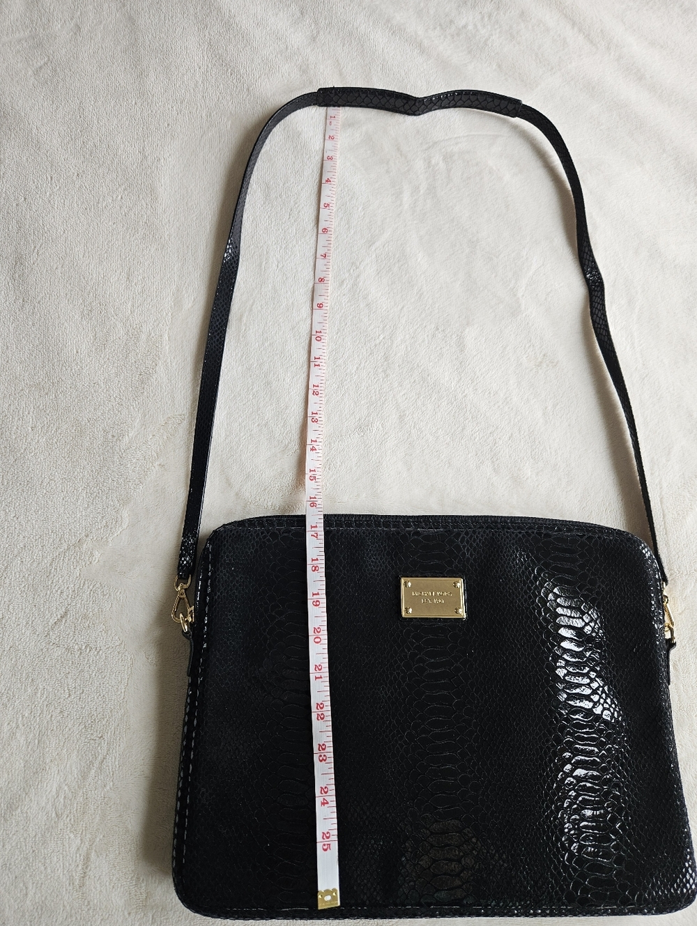 NWOT Michael Kors Black Faux-Snake Laptop case. - Picture 6 of 9